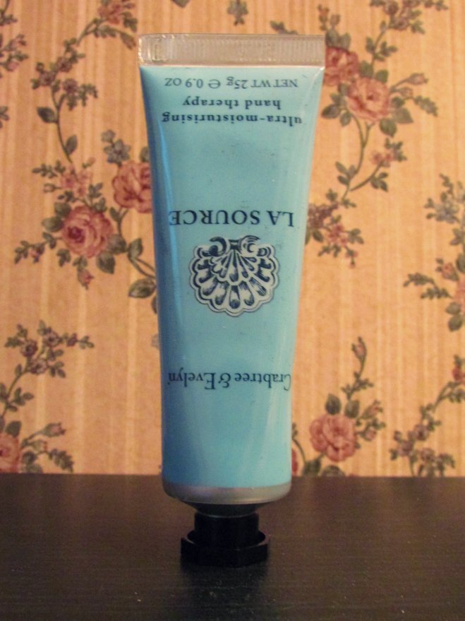 November2015GlossyBox05