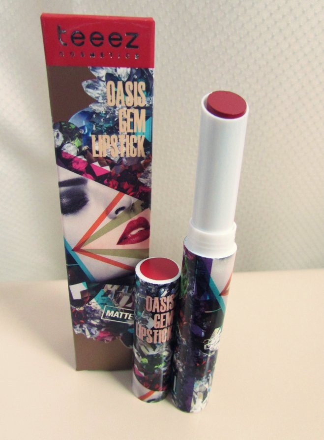 February2016GlossyBox04