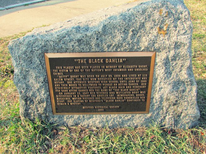 BlackDahliaMemorial01